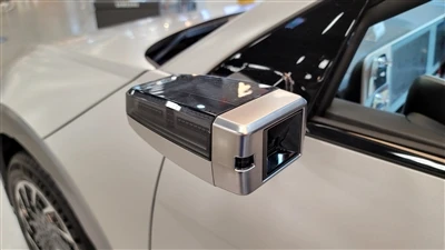 Musk ponavlja, da bo Tesla odpravila fizična vzvratna ogledala.