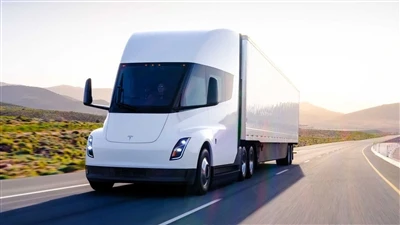 Govorice kažejo, da bo Tesla morda povečala polproizvodnjo