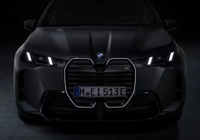 Do 701 km dosega, na voljo tri različice – novi BMW IX uradno predstavljen, l...
