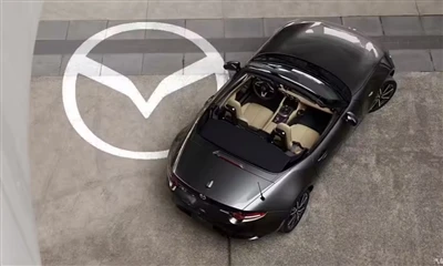 Bolj ploščat in bolj futurističen! Mazda je prvič po 28 letih spremenila svoj...